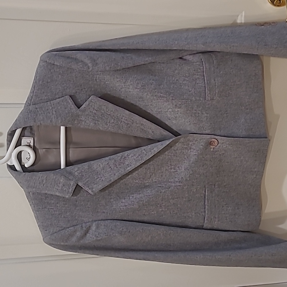 Gray pantsuit